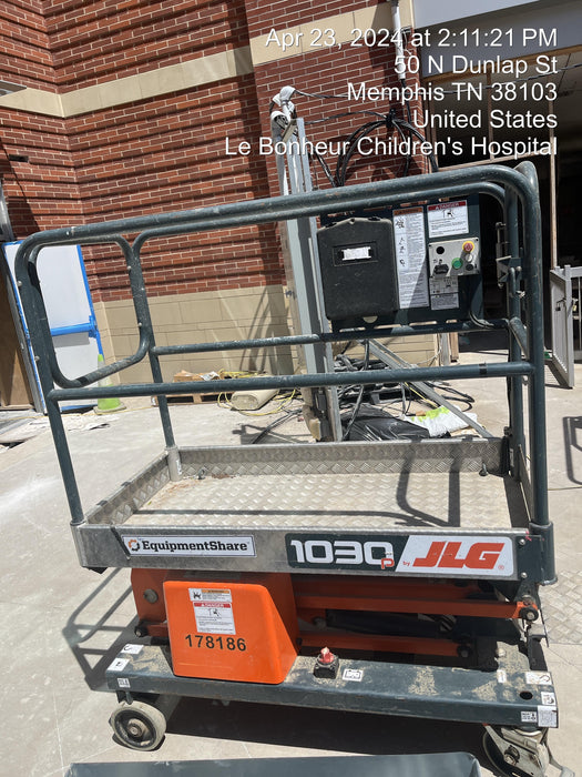 2021 JLG 1030P