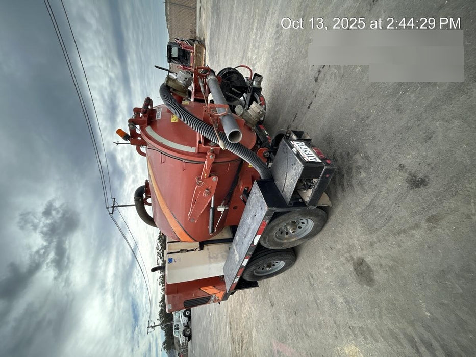 2020 Ditch Witch HX30 500G Spoils Tank, 80G Water Tank, 48" Lance, #3 Nozzel, VT9H 500 GAL HYD TRAILER