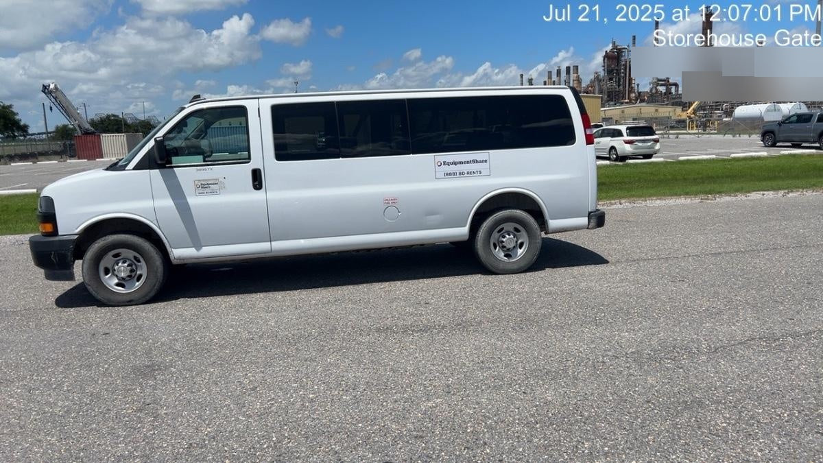 2023 CHEVROLET Express Van - Rental