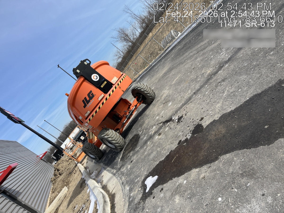 2021 JLG 400S