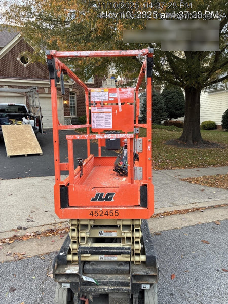 2024 JLG ES1932