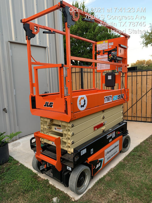 2021 JLG ES1932