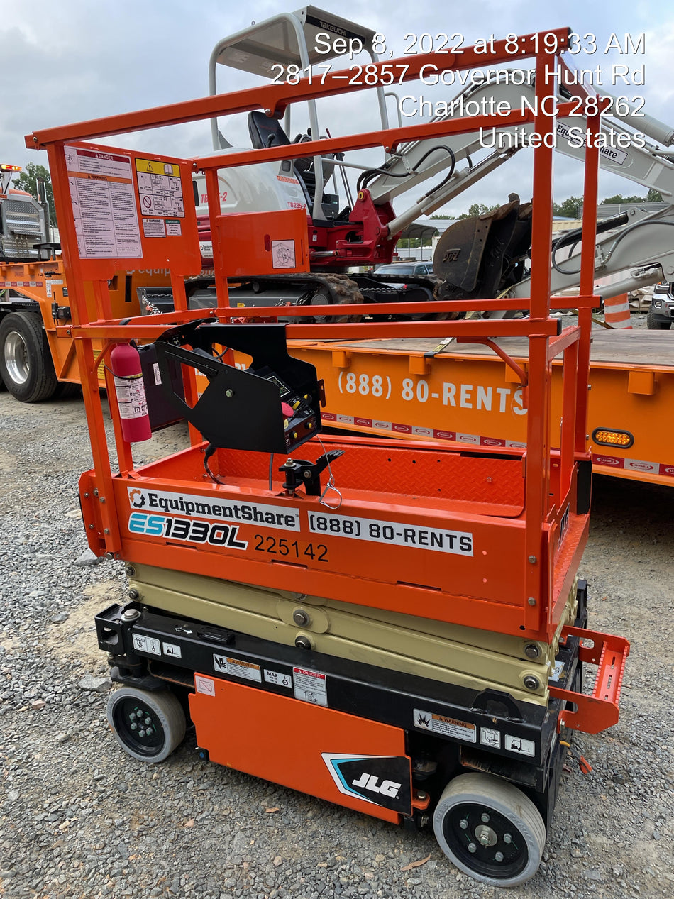 2022 JLG ES1330L