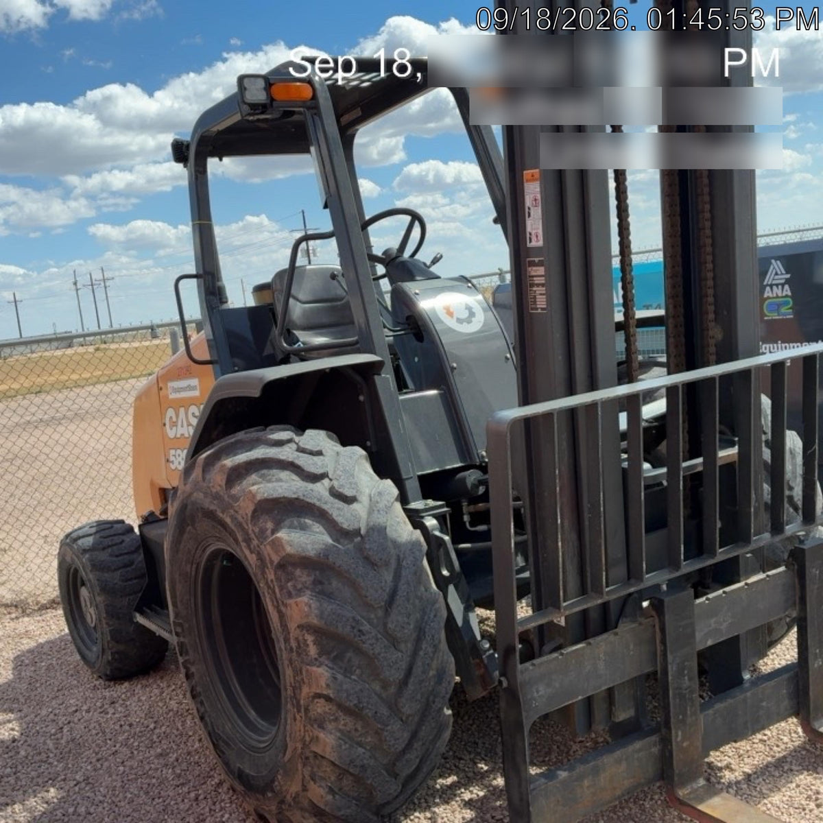 2023 CASE 588H