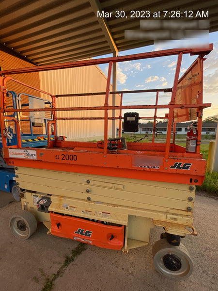 2016 JLG 3246ES