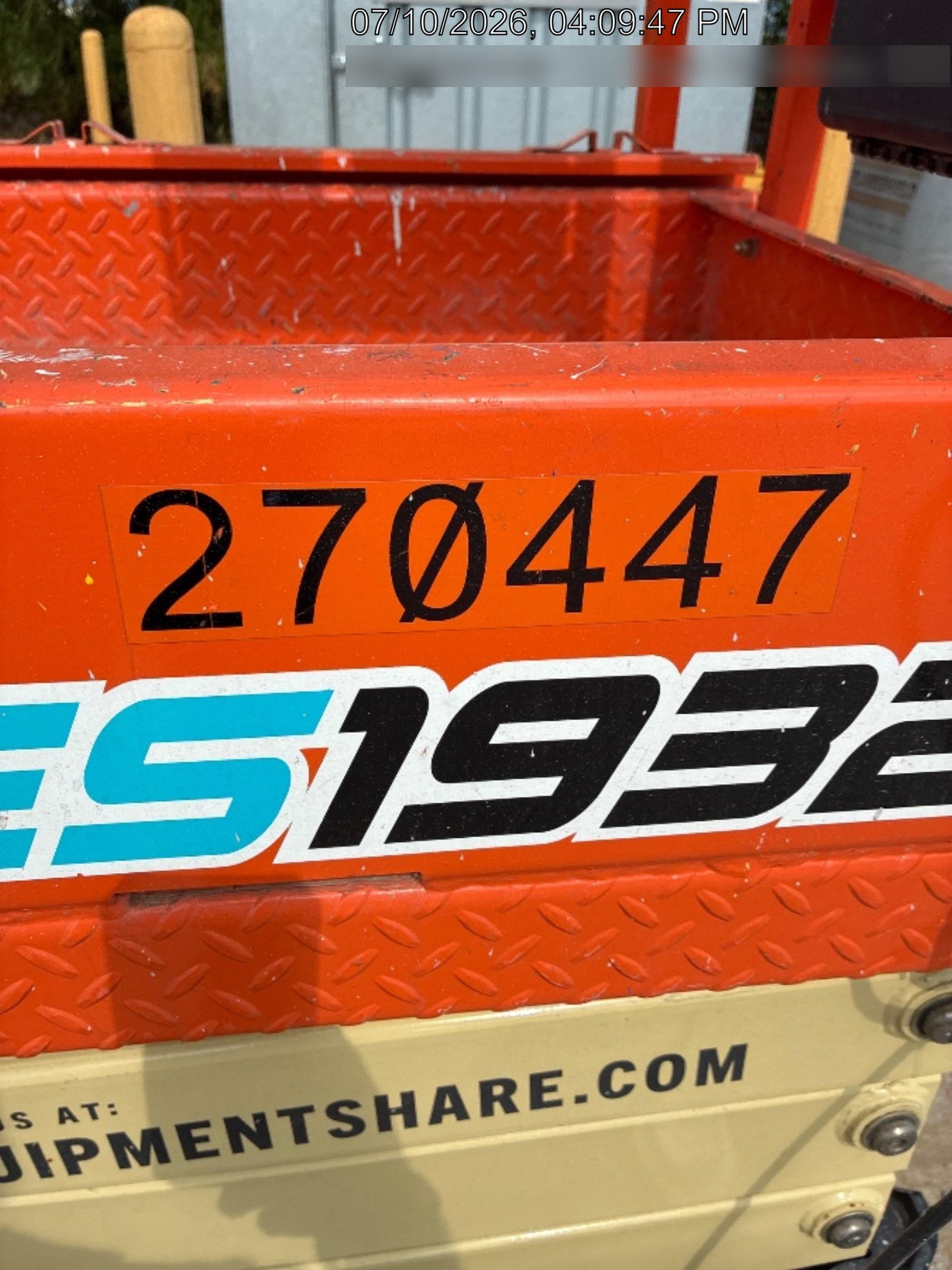 2022 JLG ES1932