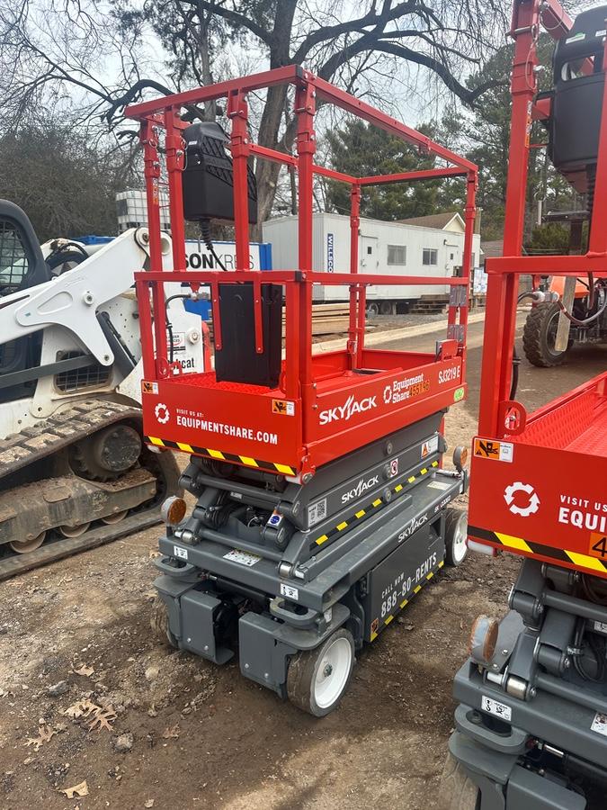 2024 Skyjack SJ3219 Electric Drive, Sld NM Tires, DBcns, RFRails, Power to Platform, T3 + Access Control
