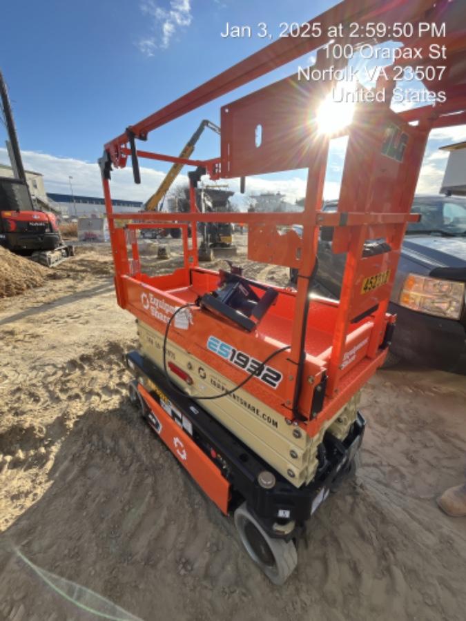 2024 JLG ES1932