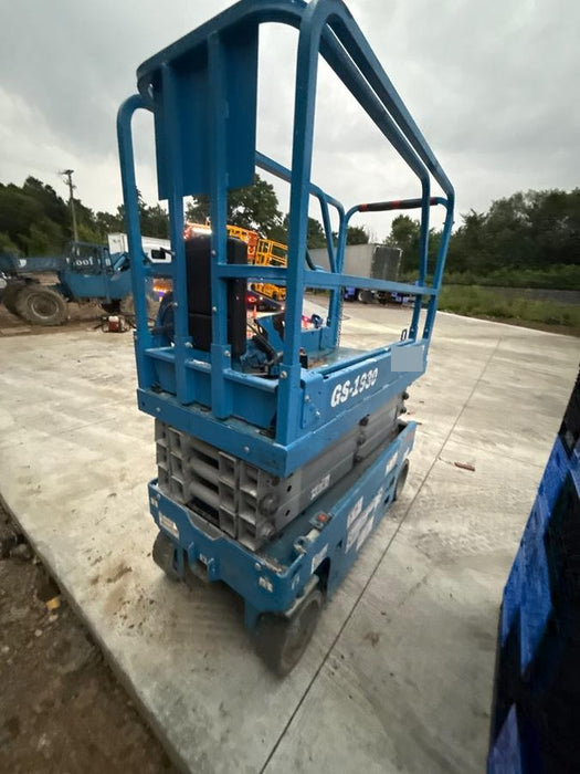 2019 Genie GS-1930 Fixed Rails with Chain Entry