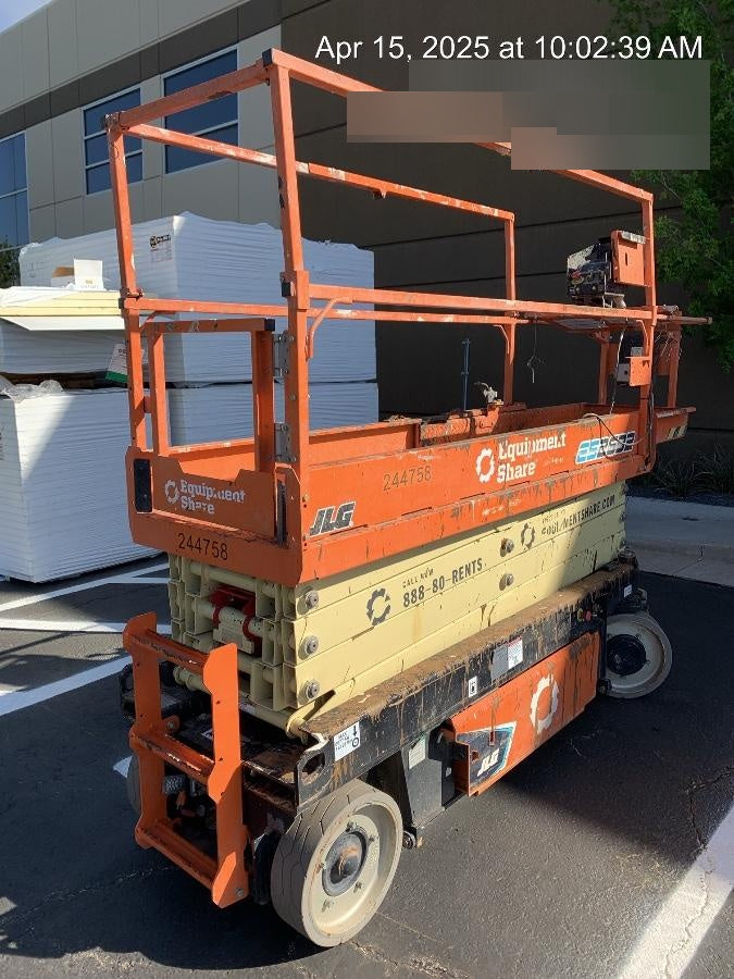 2022 JLG ES2632