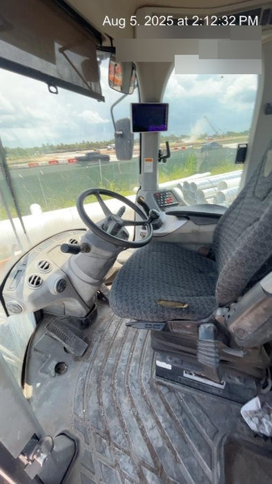 2018 Case 821G CLOSED CAB, JRB 418 STYLE HYD COUPLER