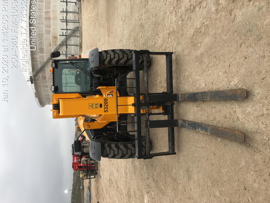 2019 JCB 509-42 Cab/Heat/Air, 74 HP, Solid Tires, STD Worklight, Beacon, Aux Hydraulics, Lifting Eye, Back up Alarm w/66" Carriage/60" Forks