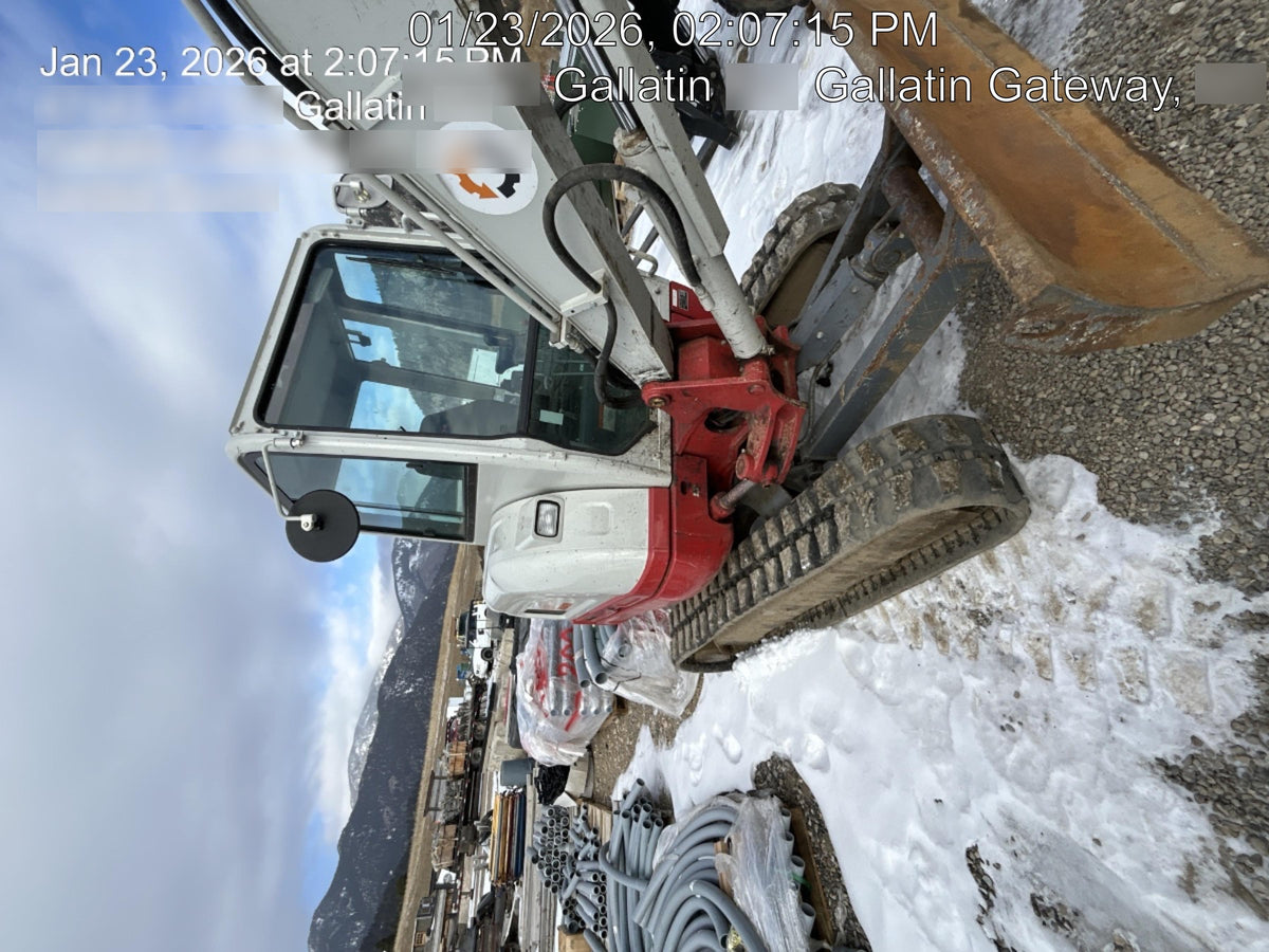 2022 TAKEUCHI TB235-2CR