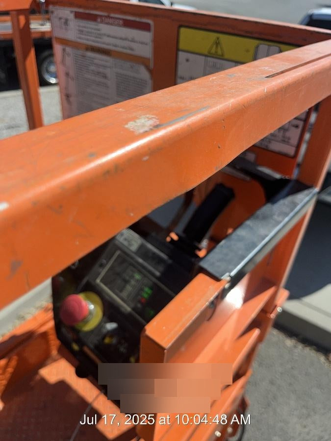 2022 JLG ES2632