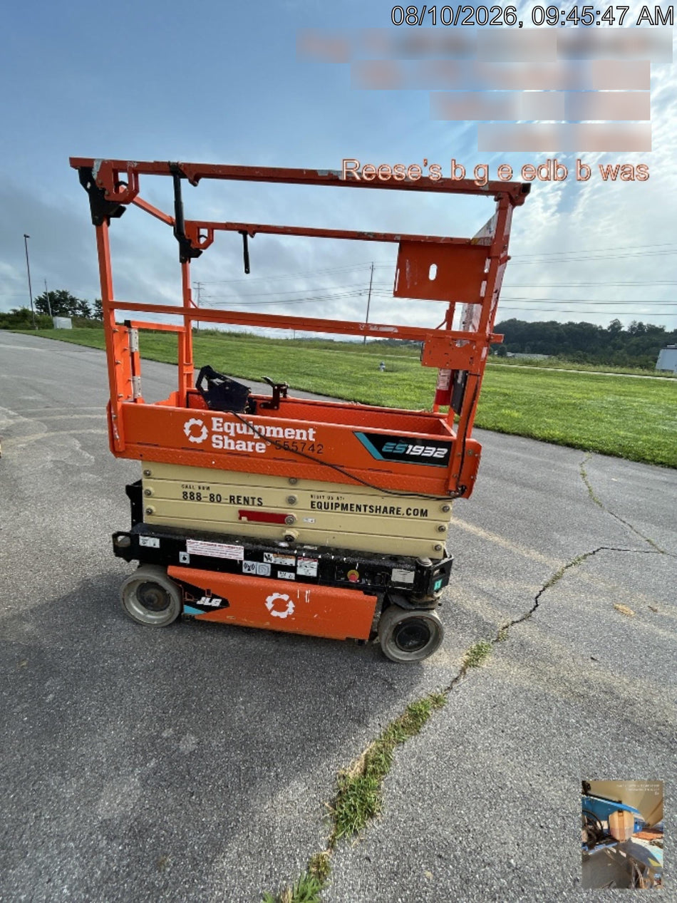 2025 JLG ES1932