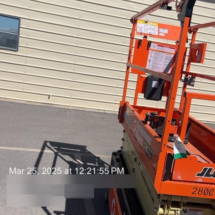 2022 JLG ES1932