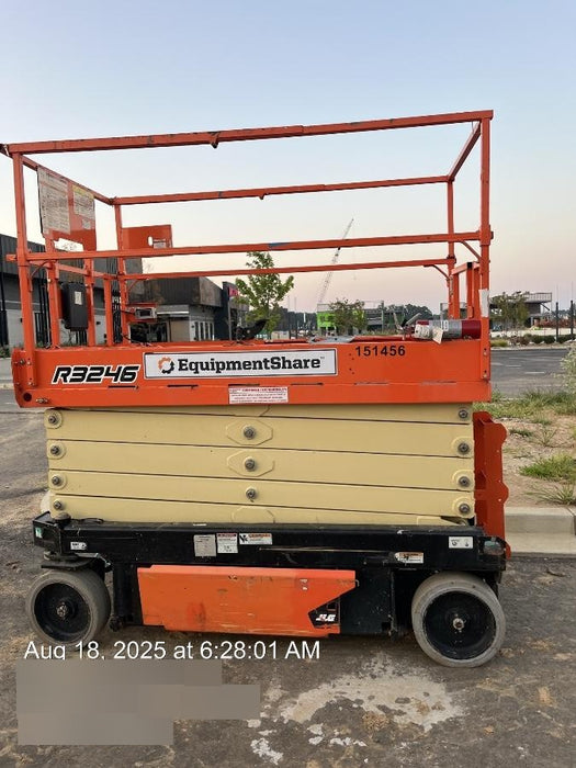 2021 JLG R3246