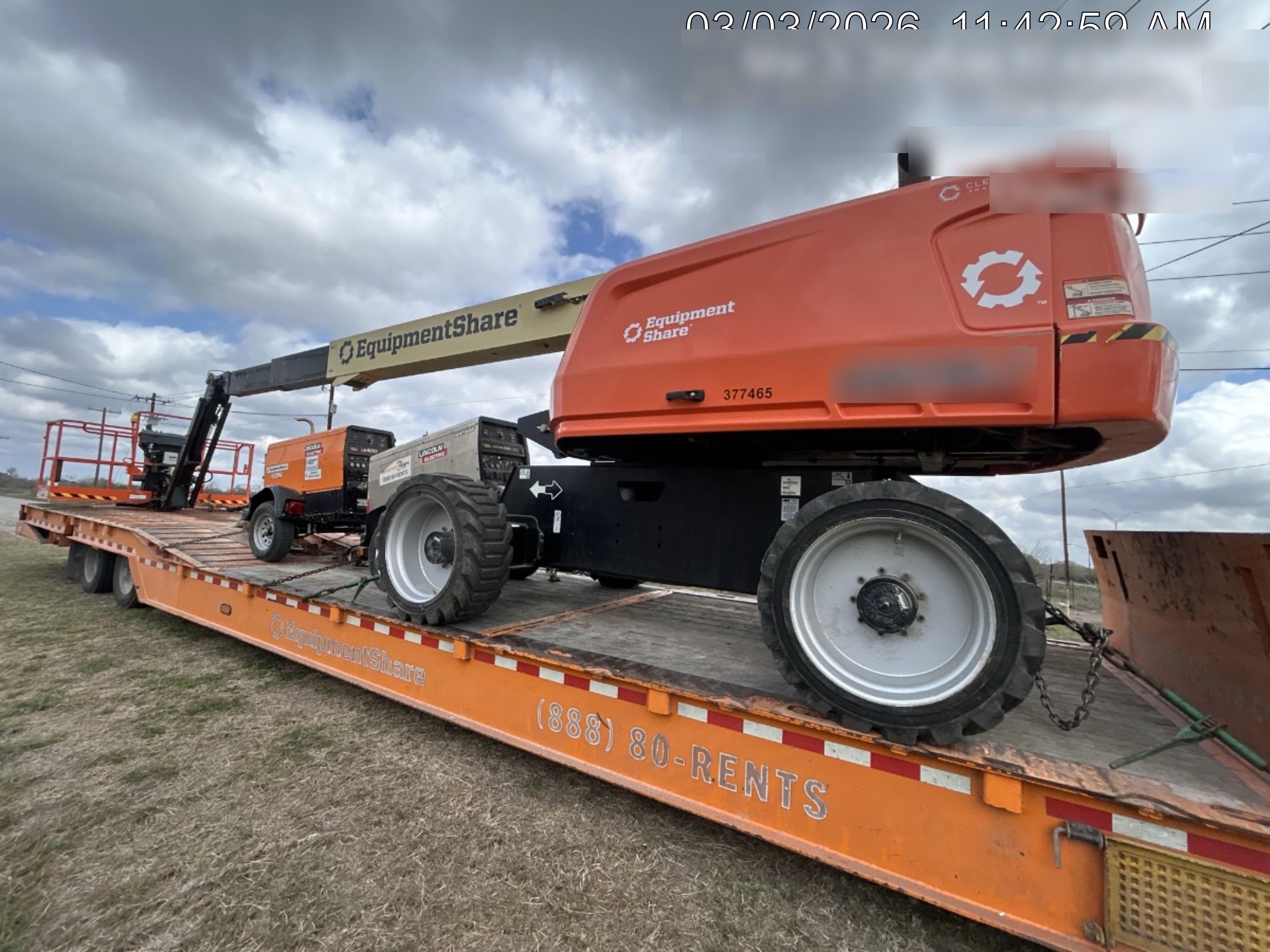 2023 JLG 660SJ