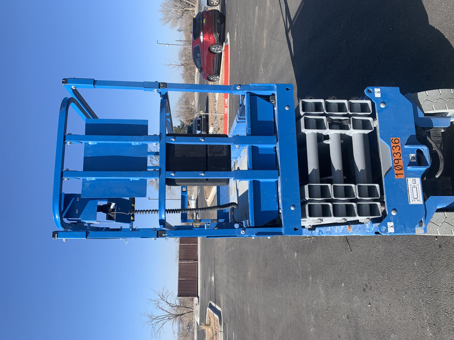 2020 Genie GS-2632 Solid NM Tires, Folding Rails with Half-Height Swing Gate, Beacon