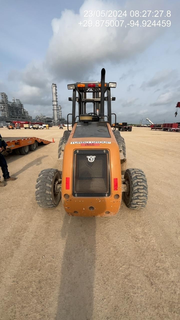 2021 CASE 588H