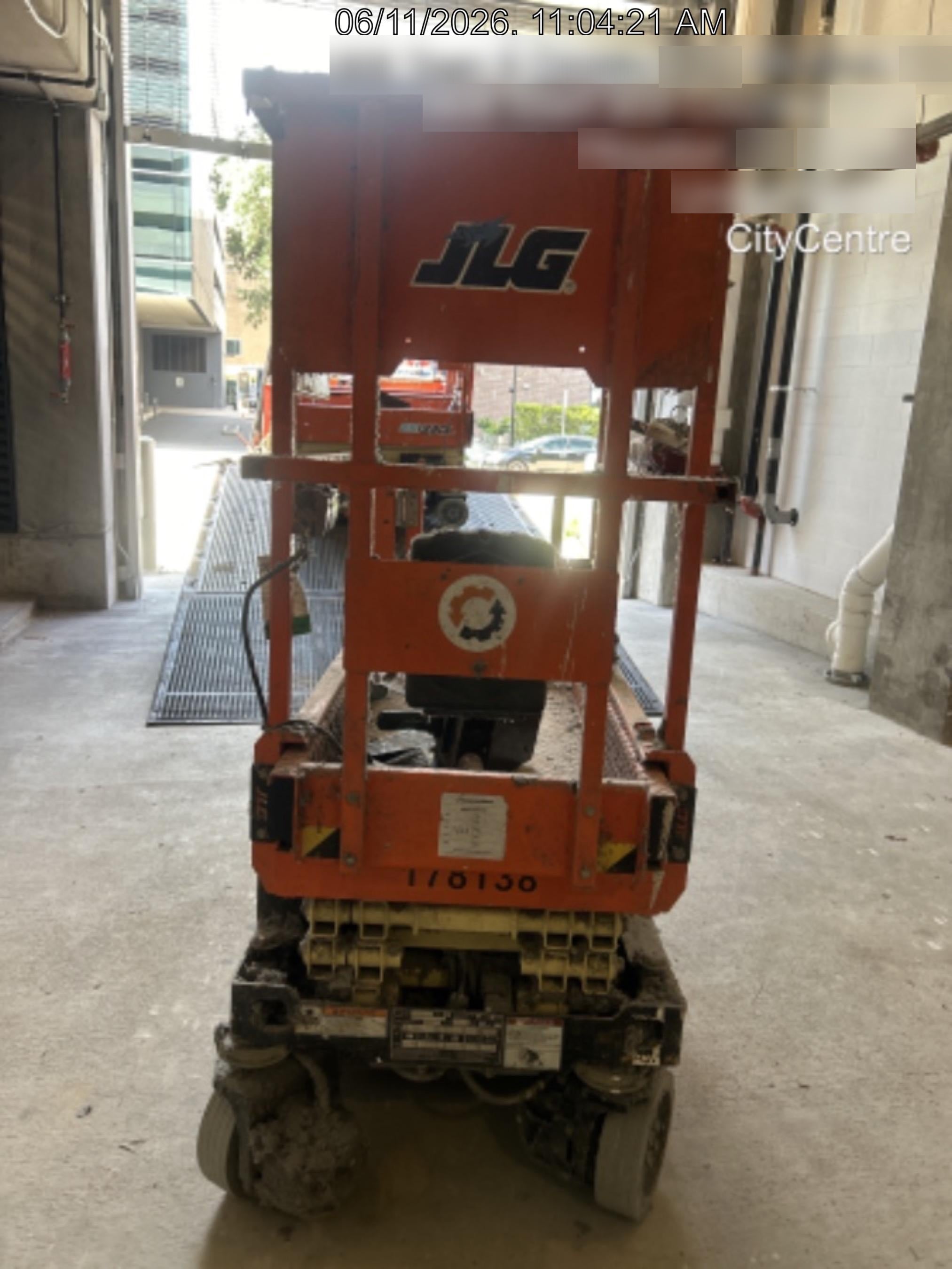 2021 JLG ES1330L