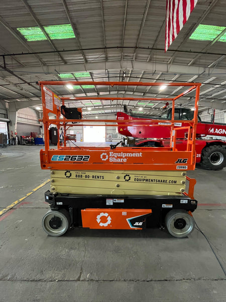 2022 JLG ES2632