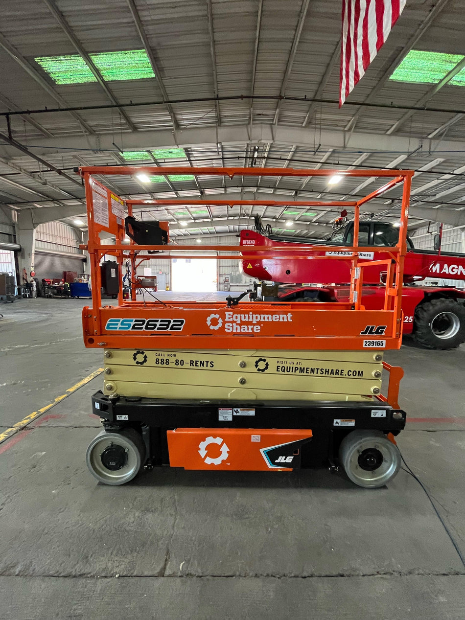 2022 JLG ES2632