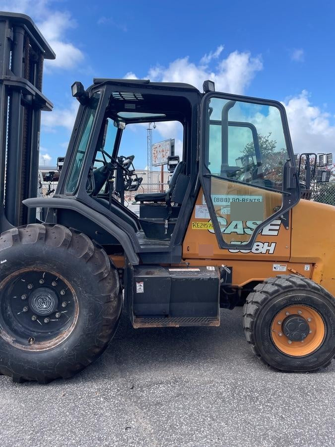 2019 CASE 588H