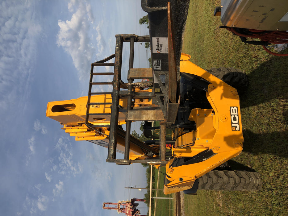2020 JCB 512-56 Canopy, 74 HP, Solid Tires, STD Worklight, Beacon, Aux Hydraulics, Lifting Eye, Backup Alarm w/66" Carriage, 60" Forks