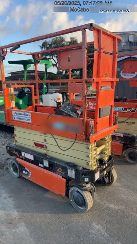2022 JLG ES1932
