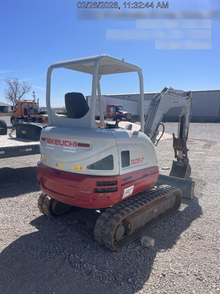 2022 TAKEUCHI TB235-2R