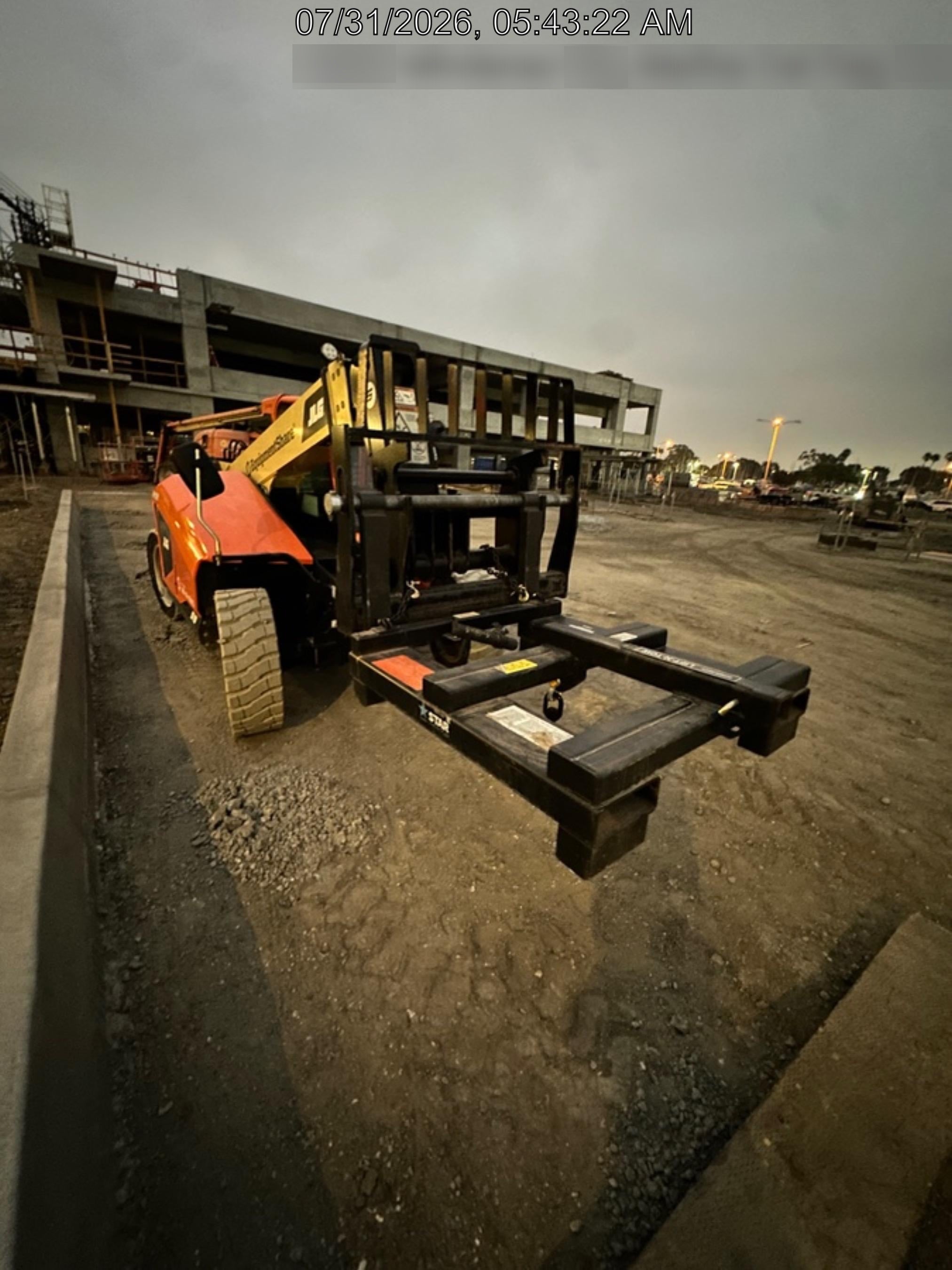 2025 JLG 519