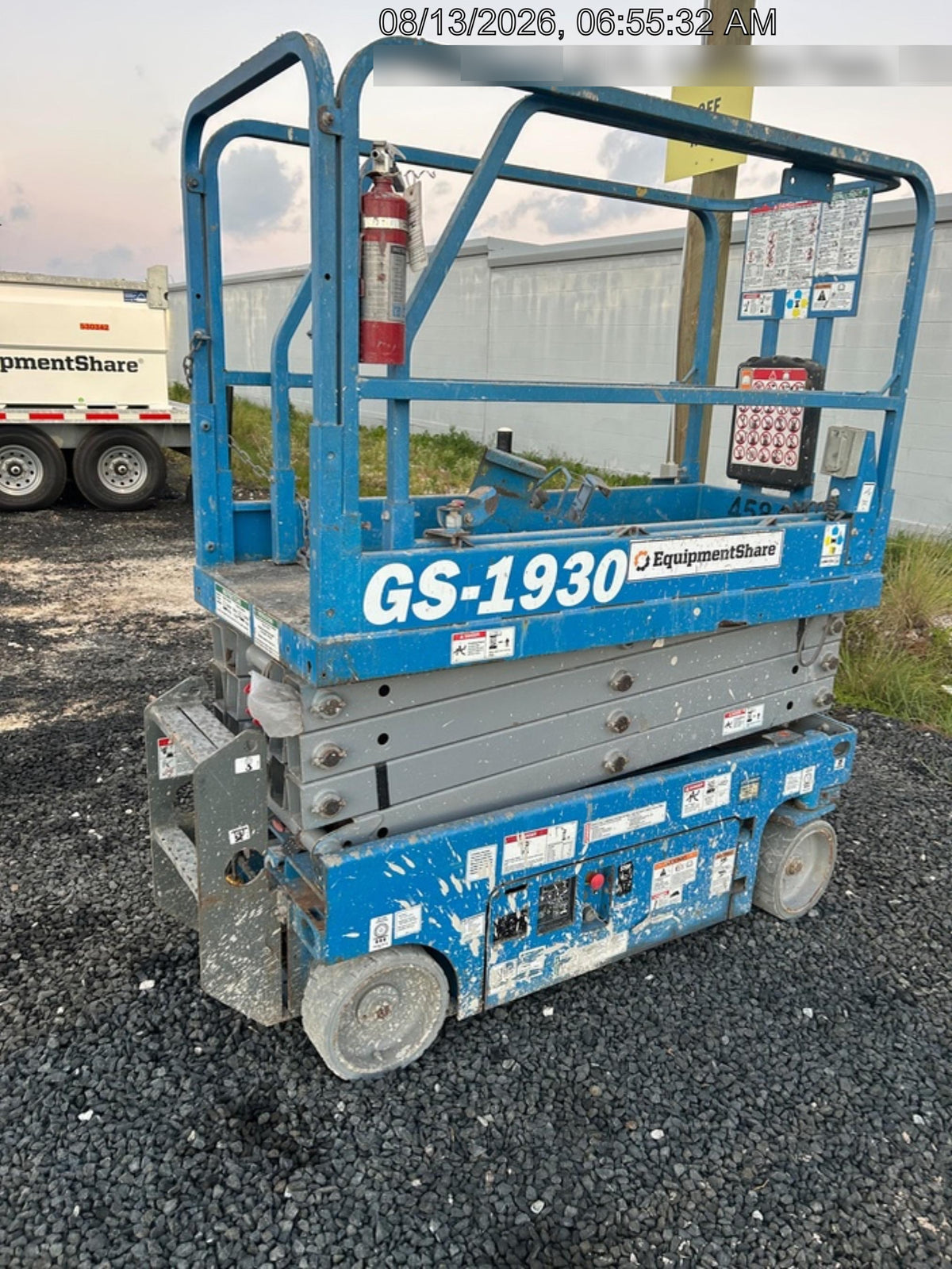 2019 Genie GS-1930 Fixed rails with chain Entry