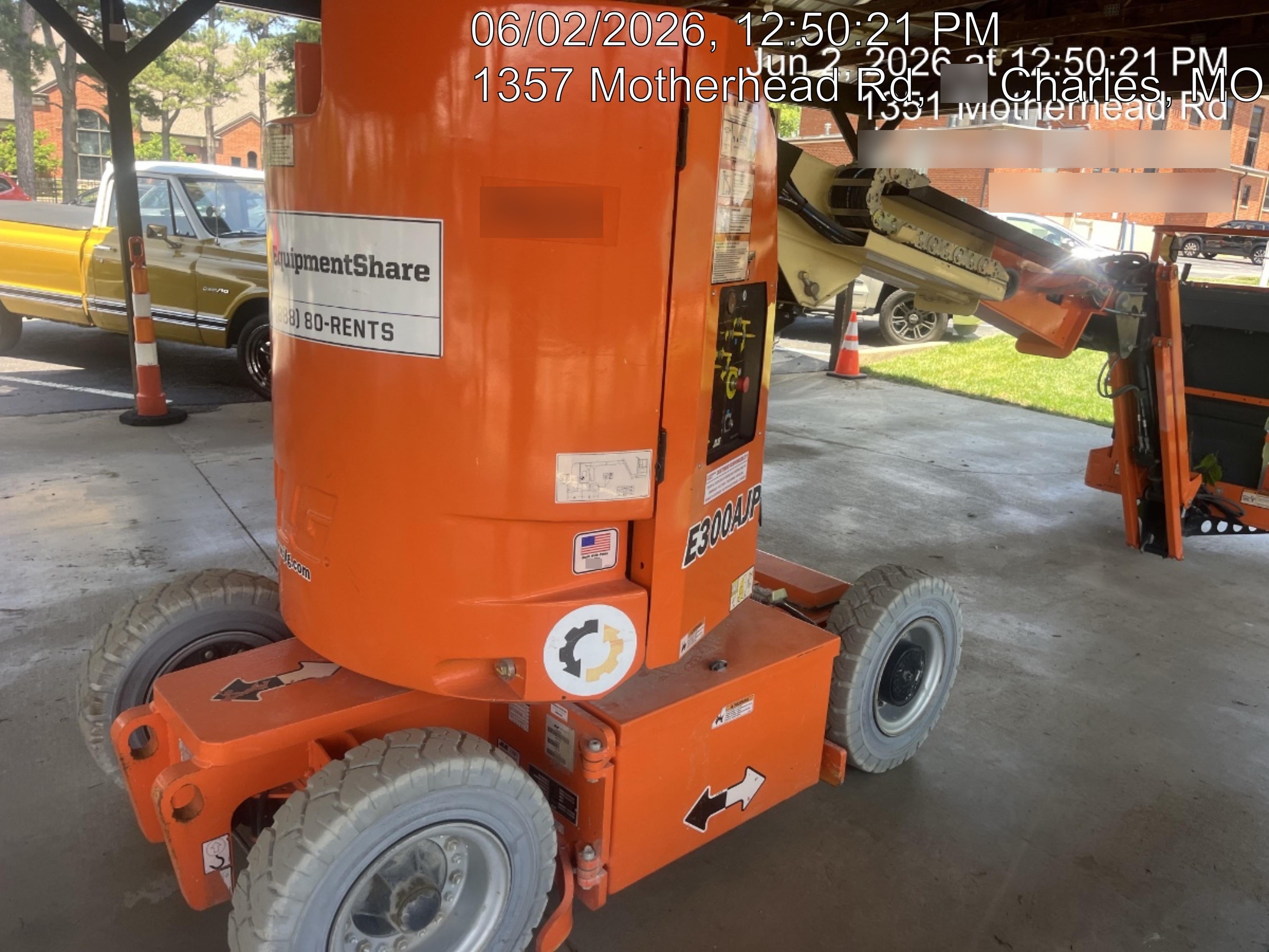 2019 JLG E300AJP