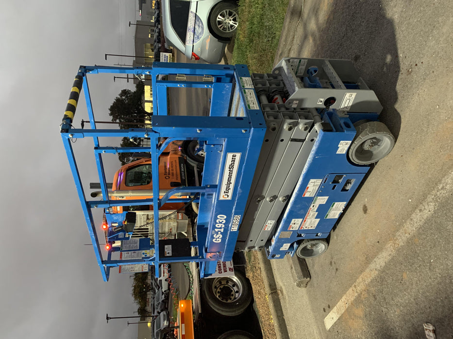 2020 Genie GS-1930 Solid Non Marking Tires, Beacon, Folding rails with half height swing gate, 800W Inverter