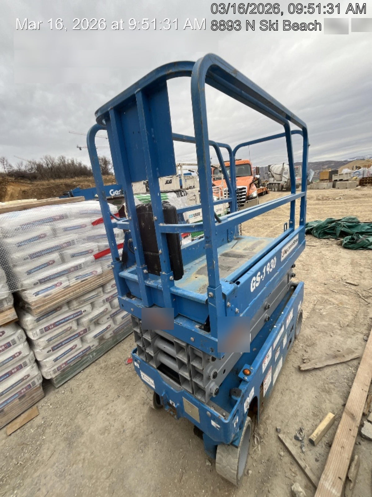 2019 Genie GS-1930 Fixed rails with chain Entry