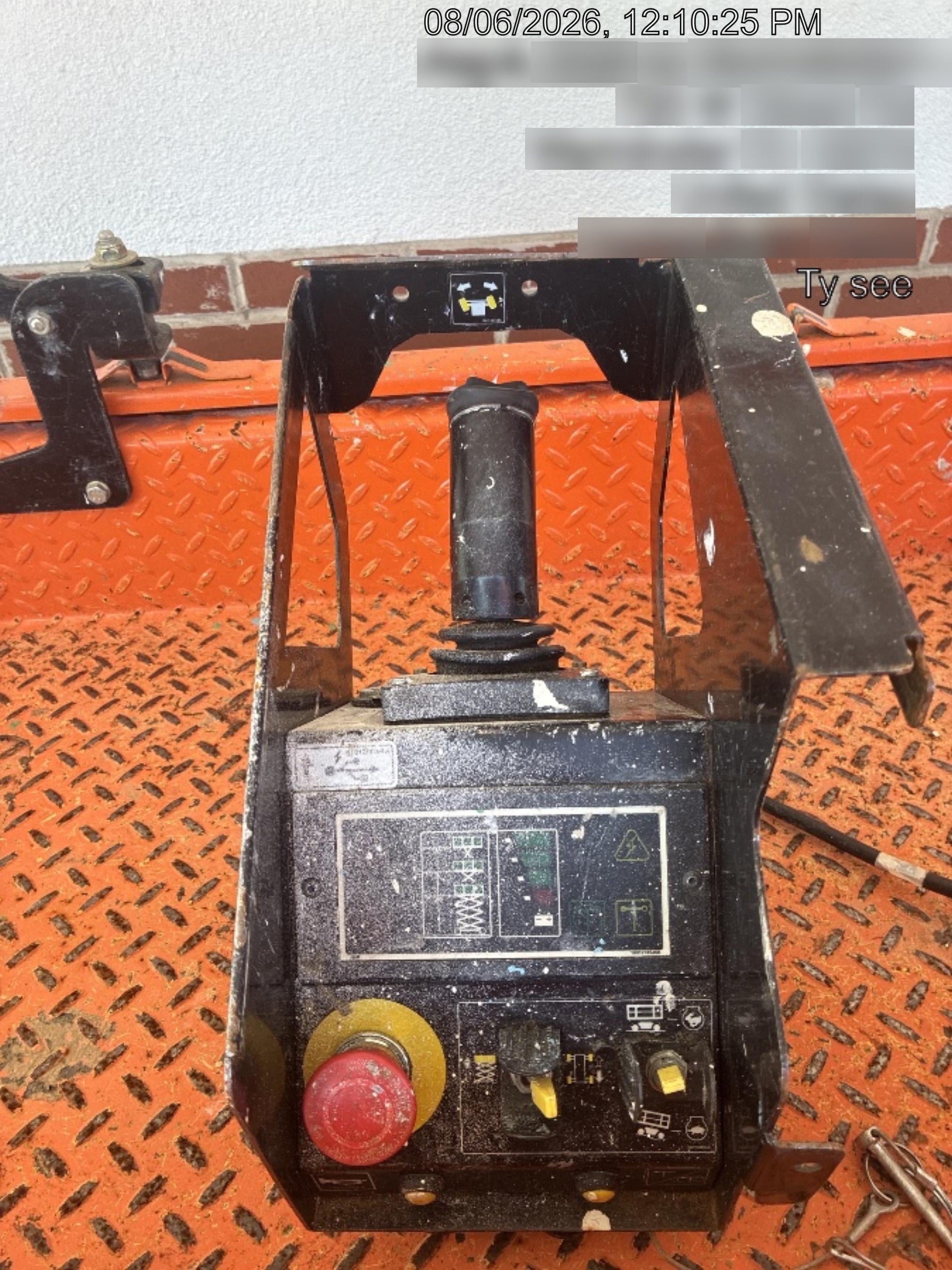 2022 JLG ES1932