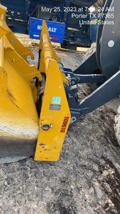 2020 JOHN DEERE 96" Loader Fork Carriage - John Deere