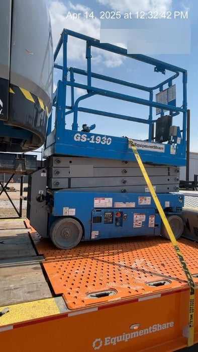 2020 Genie GS-1930 Solid Non Marking Tires, Beacon, Folding rails with half height swing gate