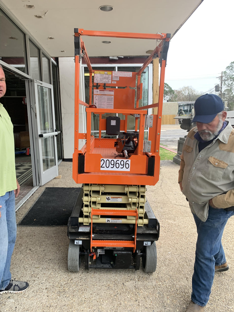 2022 JLG ES1932