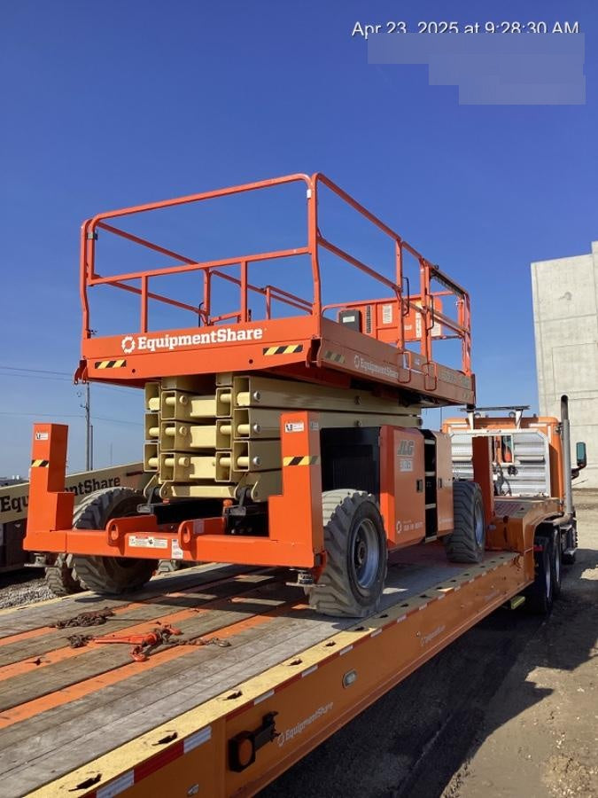 2023 JLG RT4394