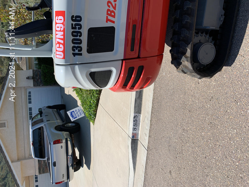2021 TAKEUCHI TB235-2R