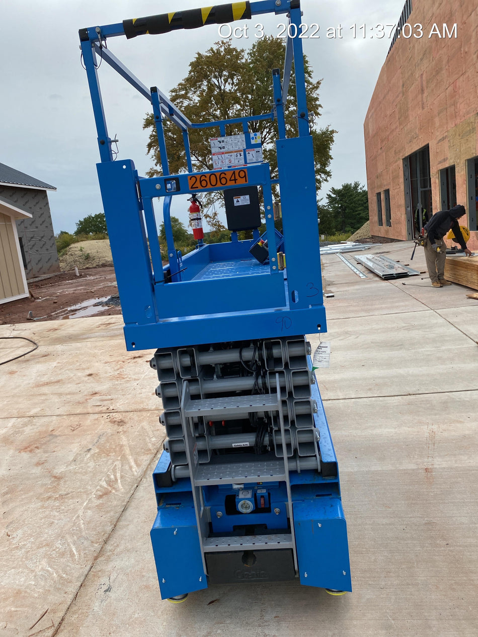 2022 GENIE GS-3232
