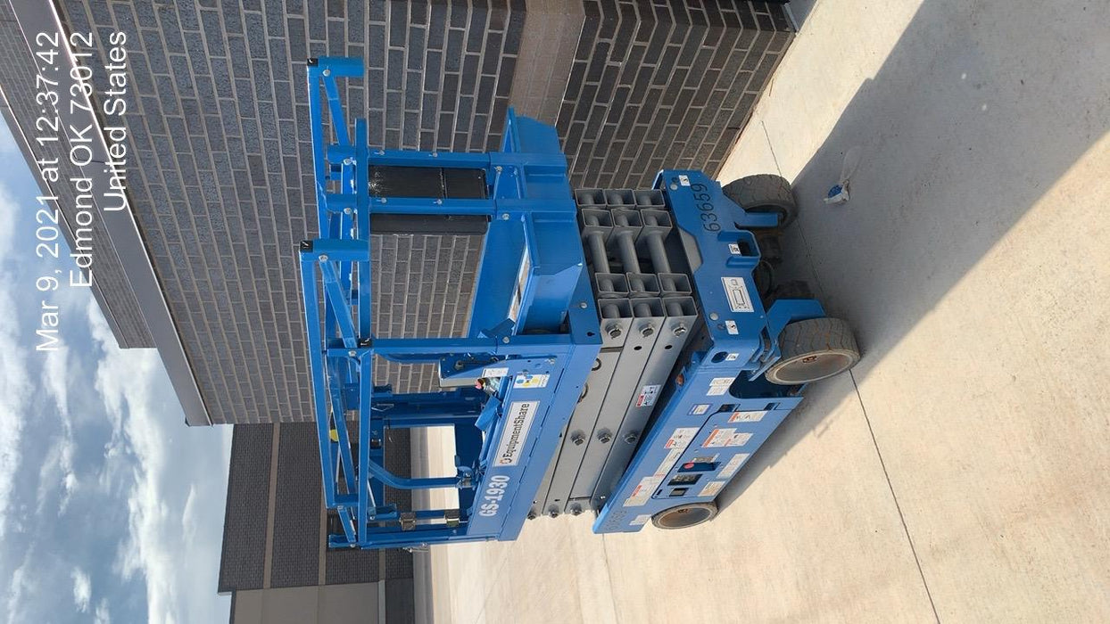 2020 Genie GS-1930 Solid Non Marking Tires, Beacon, Folding rails with half height swing gate