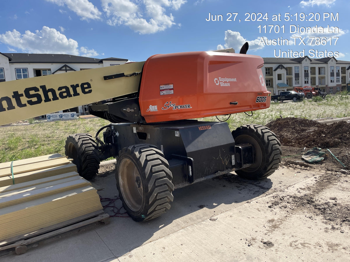2023 JLG 600S