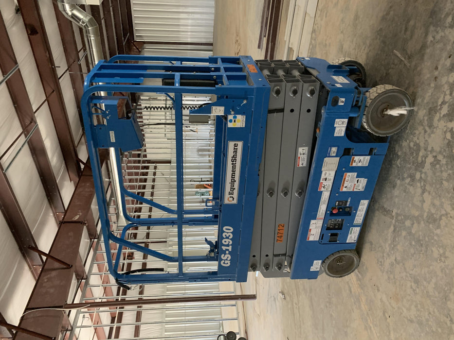 2020 Genie GS-1930 Fixed rails with chain entry gate - Pre A92.20