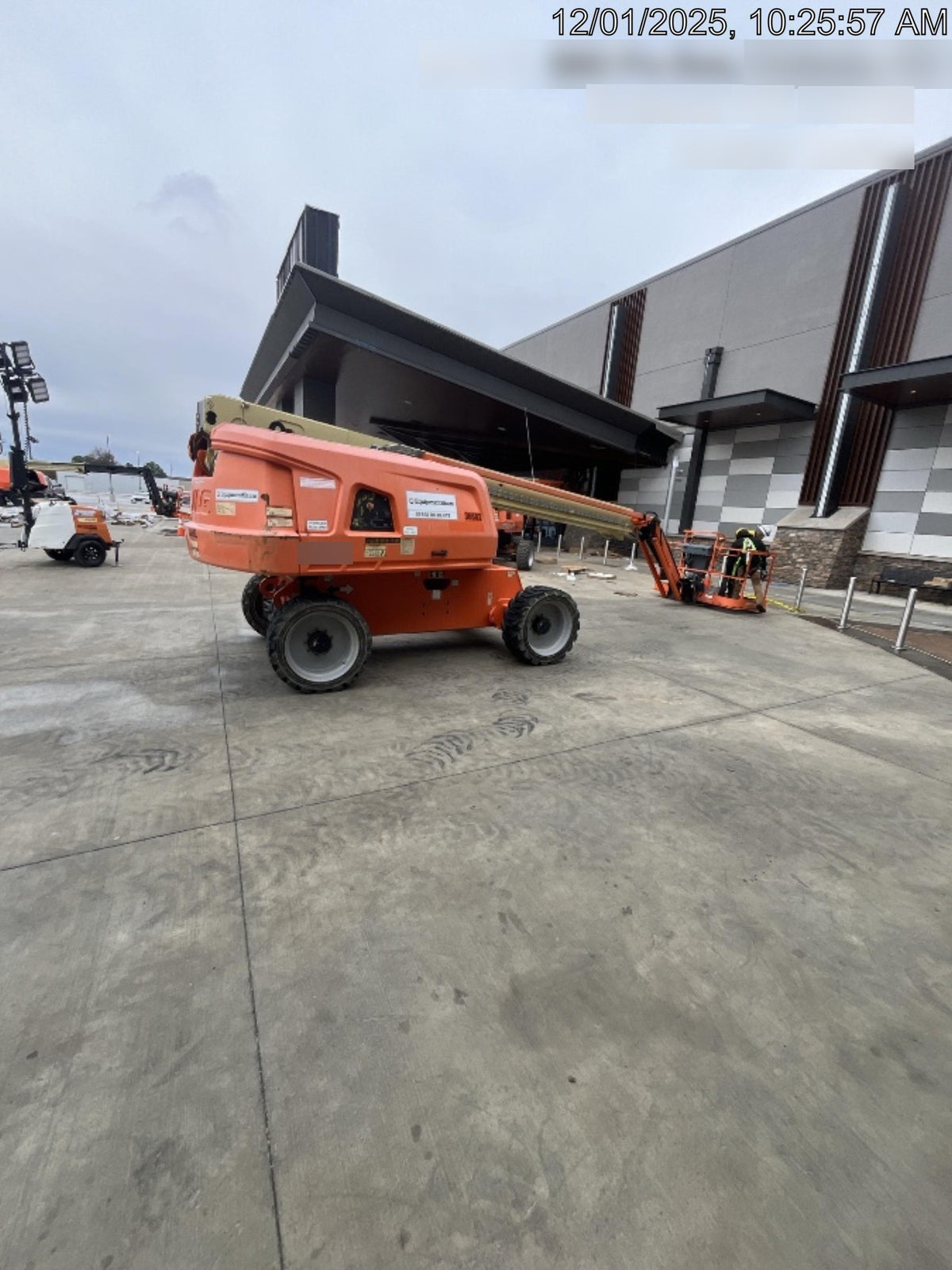 2019 JLG 660SJ