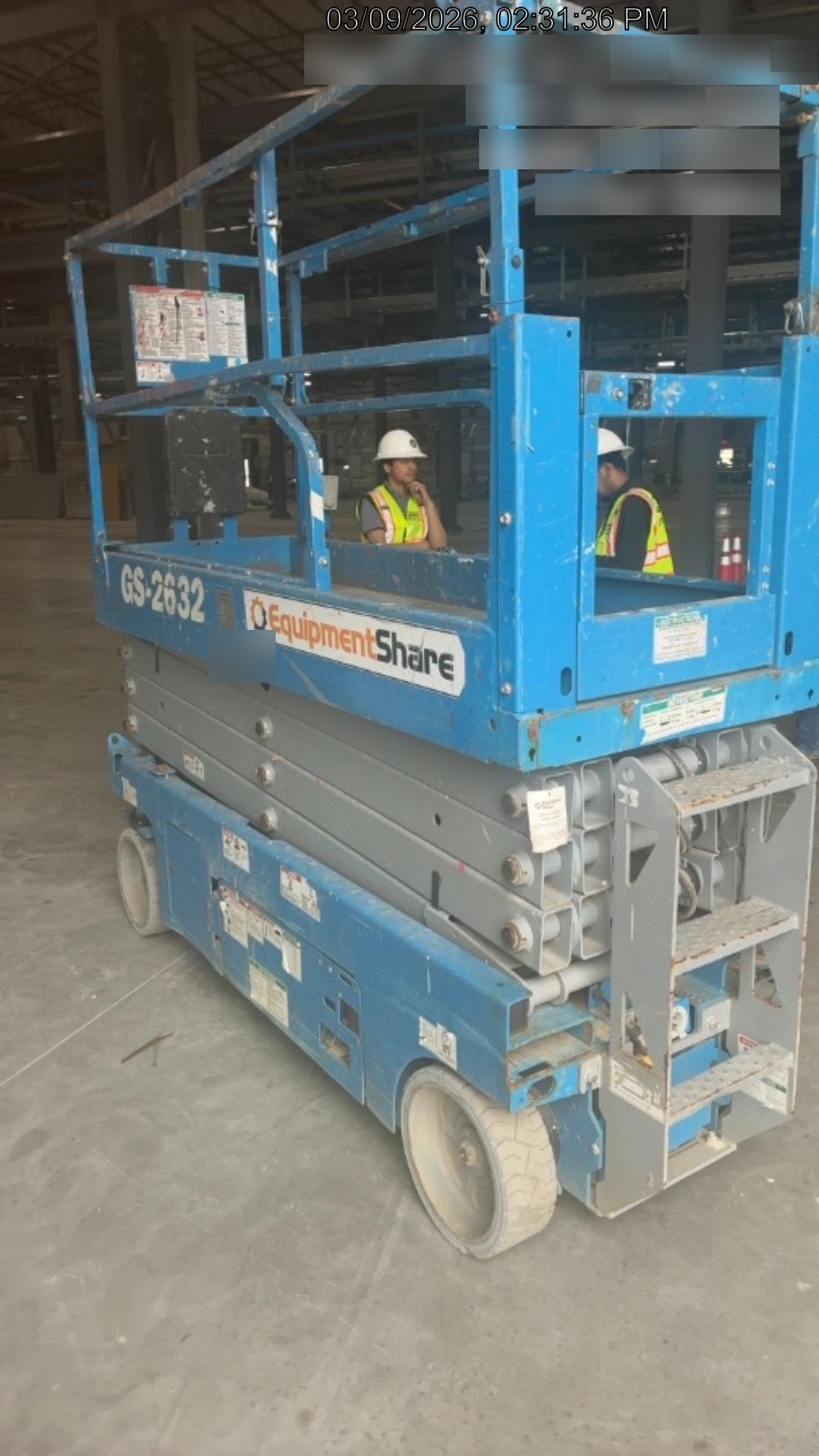 2019 Genie GS-2632 Folding rails with half height swing gate