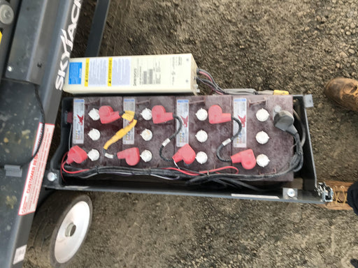 2020 Skyjack SJIII-3219 Solid NM Tires, Half height spring hinged entry gate, Dual Beacons, 800W Inverter