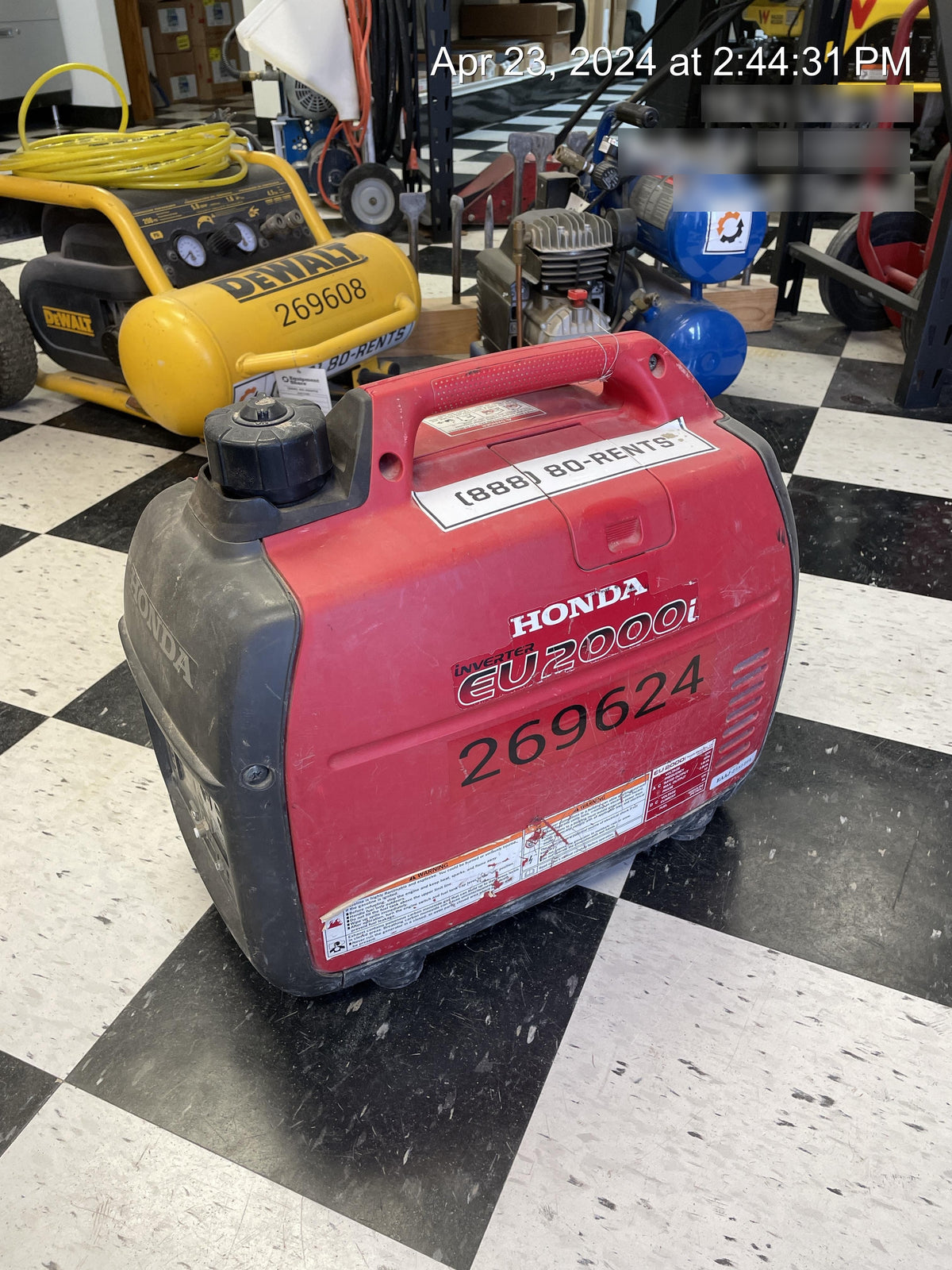 2013 HONDA EU2000i